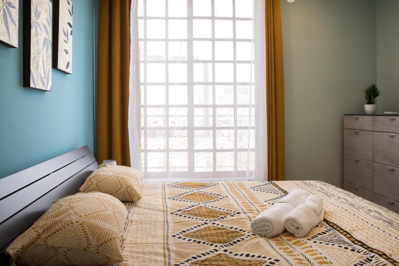 Entire Luxury Sliema Townhouse Steps From Beach Extérieur photo