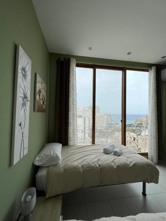 Entire Luxury Sliema Townhouse Steps From Beach Extérieur photo