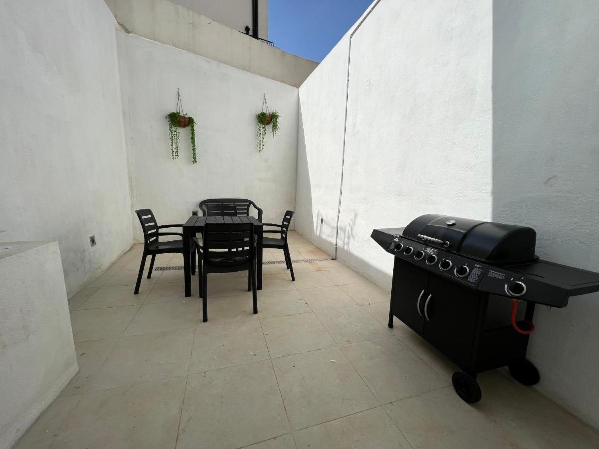 Entire Luxury Sliema Townhouse Steps From Beach Extérieur photo