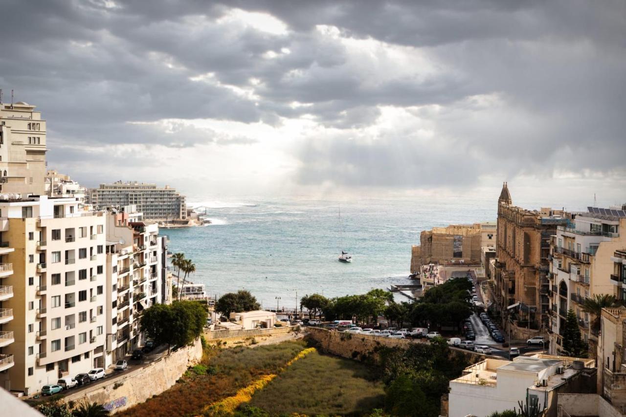 Entire Luxury Sliema Townhouse Steps From Beach Extérieur photo