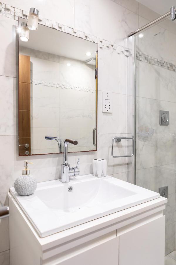 Entire Luxury Sliema Townhouse Steps From Beach Extérieur photo